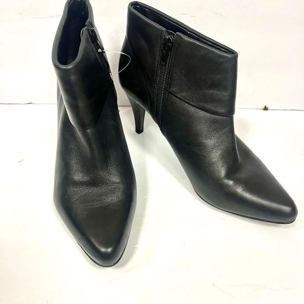 Gianni Bini Black leather Ankle Boots 10